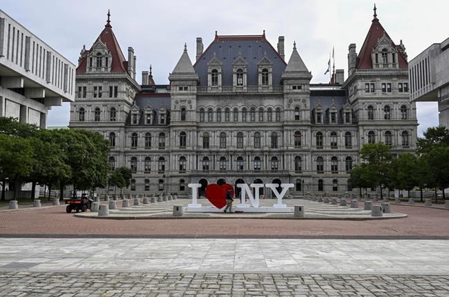 New York closing in on $237B state budget with plans on housing, migrants, bootleg pot shops | iNFOnews.ca New York closing in on $237B state budget with plans on housing, migrants, bootleg pot shops | iNFOnews.ca