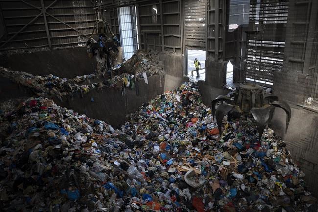 Global plastic pollution treaty talks hit critical stage in Canada | iNFOnews.ca