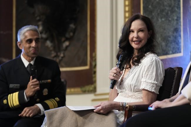 Ashley Judd and Aloe Blacc help the White House unveil its national suicide prevention strategy | iNFOnews.ca