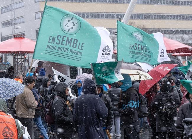 Quebec liquor store employees walk off the job as two-day strike begins | iNFOnews.ca Quebec liquor store employees walk off the job as two-day strike begins | iNFOnews.ca