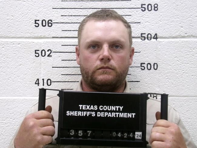 Oklahoma prosecutors charge fifth member of anti-government group in Kansas women's killings | iNFOnews.ca Oklahoma prosecutors charge fifth member of anti-government group in Kansas women's killings | iNFOnews.ca