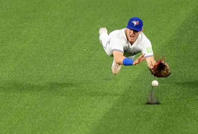 Mookie Betts leads Dodgers past Blue Jays 4-2; Toronto drops fifth consecutive game | iNFOnews.ca