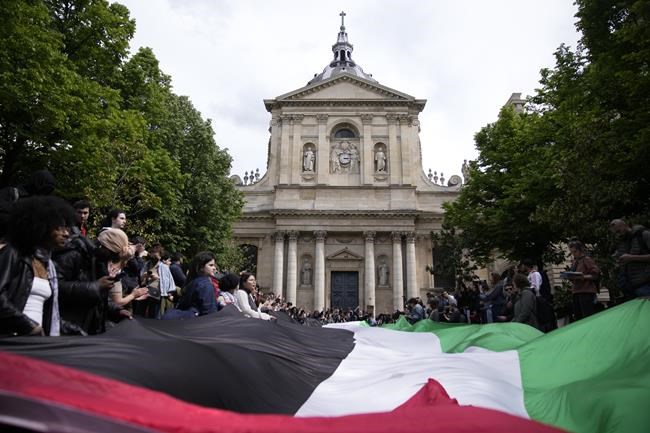 French police remove pro-Palestinian students from the courtyard of Sorbonne university in Paris | iNFOnews.ca French police remove pro-Palestinian students from the courtyard of Sorbonne university in Paris | iNFOnews.ca