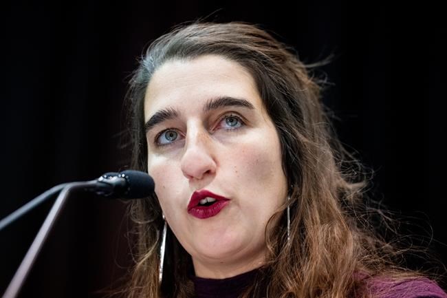 Québec solidaire party co-spokesperson resigns only months into the job | iNFOnews.ca