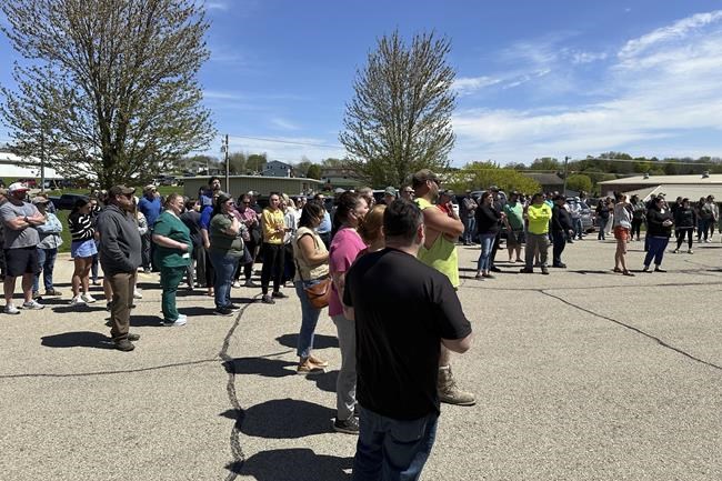 Middle school focuses on recovery as authorities investigate shooting of armed student | iNFOnews.ca Middle school focuses on recovery as authorities investigate shooting of armed student | iNFOnews.ca