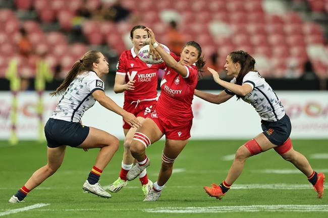 Canada women even their record at Singapore Sevens while men suffer two close losses | iNFOnews.ca