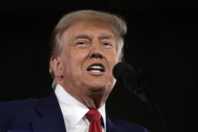 Trump lawyers and prosecutors spar over evidence in classified documents case | iNFOnews.ca