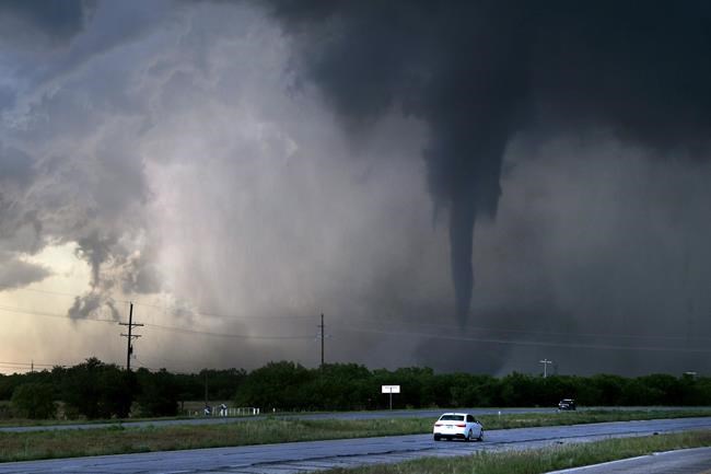 Tornadoes spotted in Oklahoma as hail pelts Kansas. Forecasts warn more is to come | iNFOnews.ca