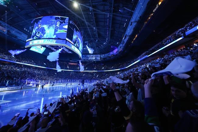 Vancouver mulls viewing area for 'amazing' Canucks' fans in Stanley Cup playoffs | iNFOnews.ca Vancouver mulls viewing area for 'amazing' Canucks' fans in Stanley Cup playoffs | iNFOnews.ca