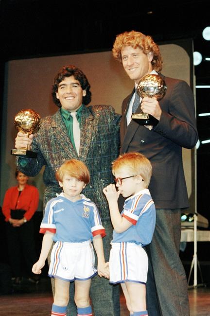 Maradona's World Cup Golden Ball trophy had mysteriously disappeared. It will be auctioned in Paris | iNFOnews.ca
