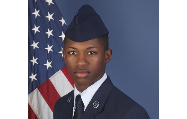 Experts say gun alone doesn't justify deadly force in fatal shooting of Florida airman | iNFOnews.ca