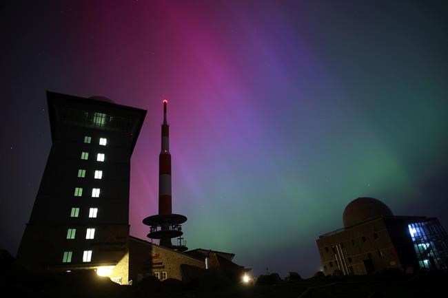 Strong solar storm hits Earth, could disrupt communications and produce northern lights in US | iNFOnews.ca