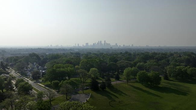 Canadian wildfire smoke chokes Upper Midwest for second straight year | iNFOnews.ca