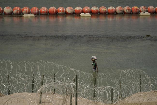 Future of Texas' migrant-blocking buoys may hinge on whether the Rio Grande is 'navigable' | iNFOnews.ca Future of Texas' migrant-blocking buoys may hinge on whether the Rio Grande is 'navigable' | iNFOnews.ca
