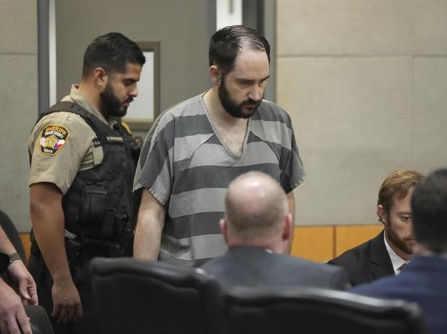Texas governor pardons ex-Army sergeant convicted of killing Black Lives Matter protester | iNFOnews.ca