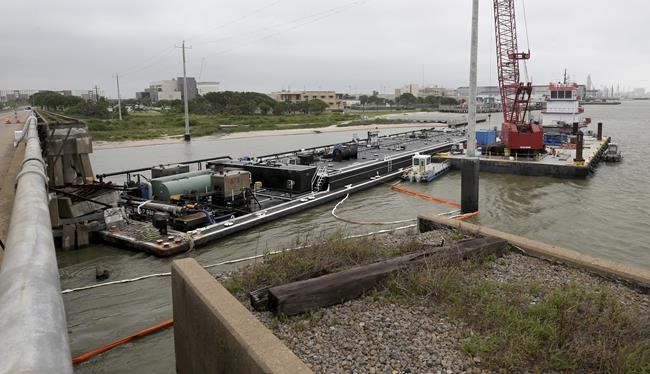 US Coast Guard says Texas barge collision may have spilled up to 2,000 gallons of oil | iNFOnews.ca US Coast Guard says Texas barge collision may have spilled up to 2,000 gallons of oil | iNFOnews.ca