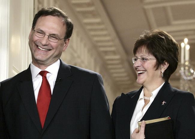 Upside-down flag at Justice Alito's home another blow for Supreme Court under fire | iNFOnews.ca Upside-down flag at Justice Alito's home another blow for Supreme Court under fire | iNFOnews.ca