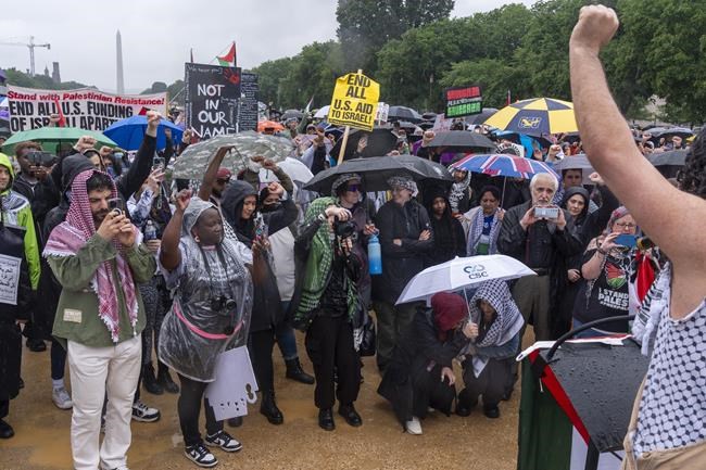 Hundreds of pro-Palestinian protesters rally in the rain in DC to mark a painful present and past | iNFOnews.ca
