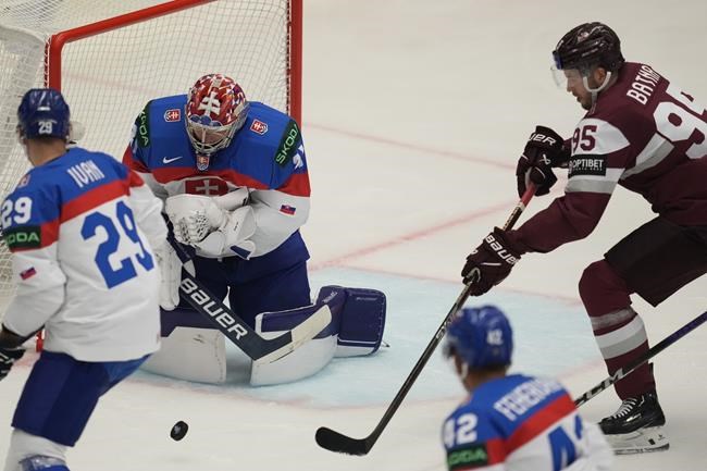 United States routs Kazakhstan 10-1 at world hockey championship | iNFOnews.ca
