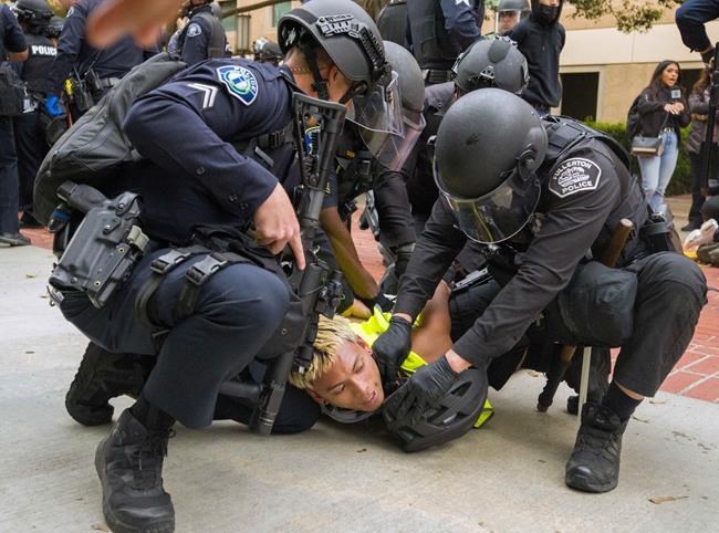 University of California academic workers strike to stand up for pro-Palestinian protesters | iNFOnews.ca University of California academic workers strike to stand up for pro-Palestinian protesters | iNFOnews.ca