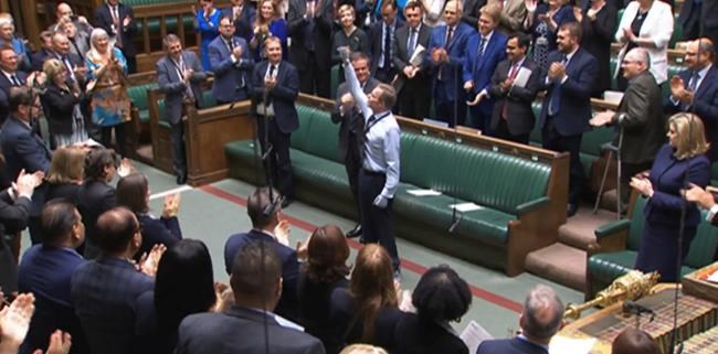 A UK lawmaker returns to work as 'the bionic MP' after losing his hands and feet to sepsis | iNFOnews.ca A UK lawmaker returns to work as 'the bionic MP' after losing his hands and feet to sepsis | iNFOnews.ca