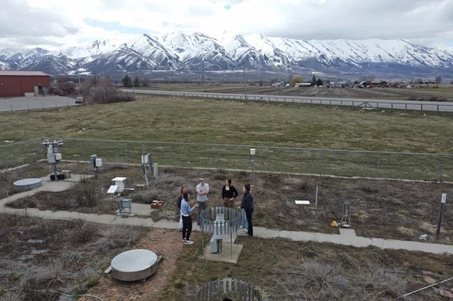 Graduating seniors seek degrees in climate change and more US universities deliver | iNFOnews.ca