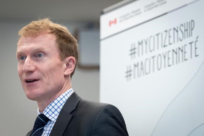 New bill would let Canadians pass citizenship rights down to children born abroad | iNFOnews.ca