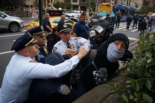 NYC vowed to reform its protest policing. A crackdown on a pro-Palestinian march is raising doubts | iNFOnews.ca NYC vowed to reform its protest policing. A crackdown on a pro-Palestinian march is raising doubts | iNFOnews.ca