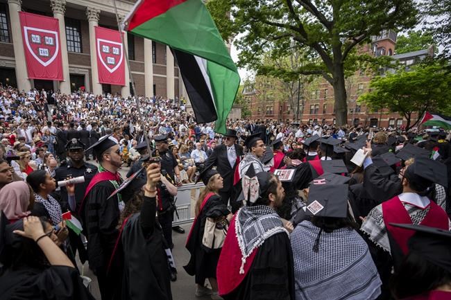 Group of graduates walk out of Harvard commencement chanting 'Free, free Palestine' | iNFOnews.ca Group of graduates walk out of Harvard commencement chanting 'Free, free Palestine' | iNFOnews.ca