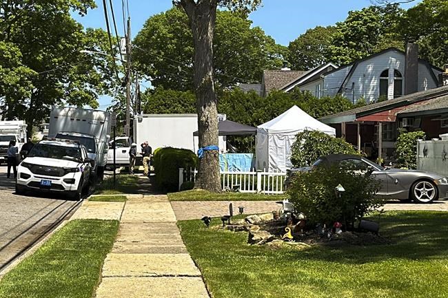 Police search Gilgo Beach serial killing suspect's home on Long Island for 5th straight day | iNFOnews.ca