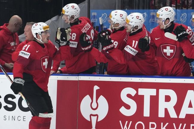 Switzerland knocks out Canada in SO to set up hockey worlds final against the Czechs | iNFOnews.ca Switzerland knocks out Canada in SO to set up hockey worlds final against the Czechs | iNFOnews.ca