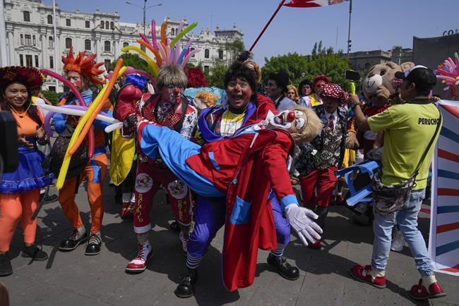 Hundreds in Peru mark Clown Day in hopes of getting the holiday official recognition | iNFOnews.ca