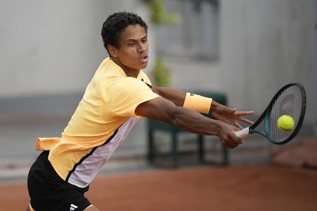 Canada's Gabriel Diallo falls in first round of French Open after five-round battle | iNFOnews.ca