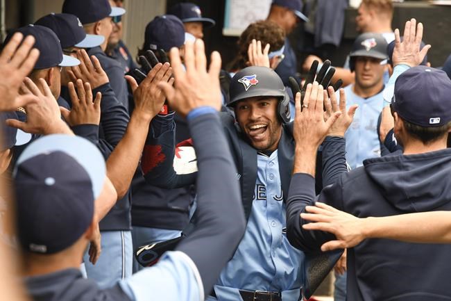 George Springer homers as the Blue Jays beat the sliding White Sox 5-1 | iNFOnews.ca