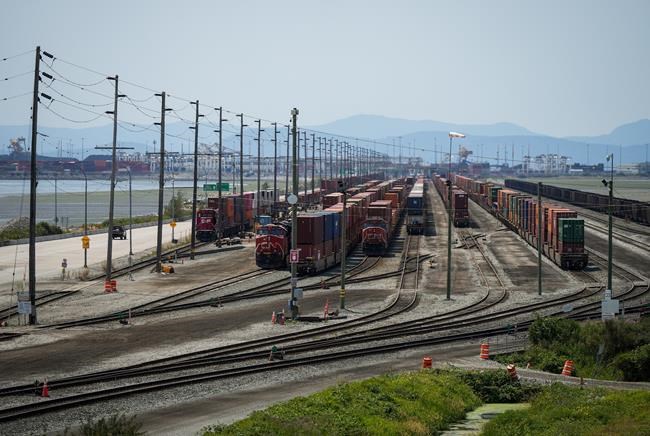 Human smugglers used B.C. freight trains to move people across border, U.S. says | iNFOnews.ca Human smugglers used B.C. freight trains to move people across border, U.S. says | iNFOnews.ca