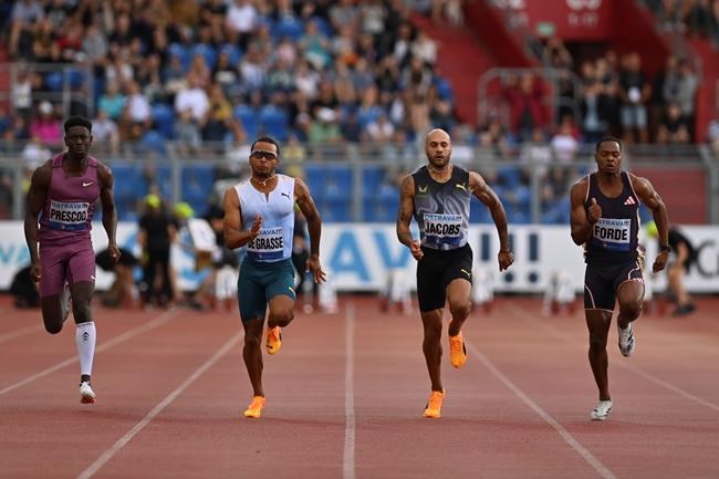 De Grasse posts season best, wins sprint double | iNFOnews.ca De Grasse posts season best, wins sprint double | iNFOnews.ca