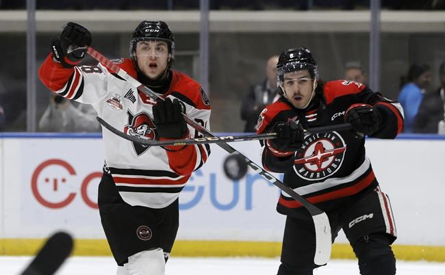 On-ice camera shot of fight at Memorial Cup puts spotlight on fighting in hockey | iNFOnews.ca On-ice camera shot of fight at Memorial Cup puts spotlight on fighting in hockey | iNFOnews.ca