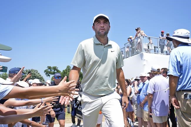 Officer who arrested Scottie Scheffler criticizes attorney but holds 'no ill will' toward golfer | iNFOnews.ca