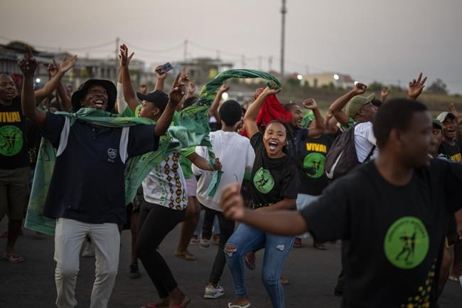 Partial count in South Africa election puts ruling ANC below 50% as country senses momentous change | iNFOnews.ca Partial count in South Africa election puts ruling ANC below 50% as country senses momentous change | iNFOnews.ca