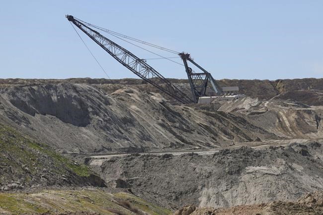 'War on coal' rhetoric heats up as Biden seeks to curb pollution with election looming | iNFOnews.ca