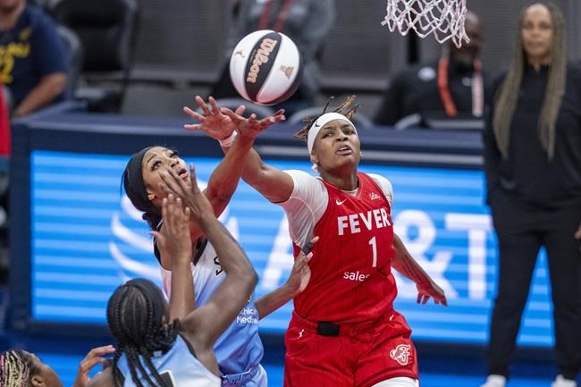Caitlin Clark and Indiana Fever edge Angel Reese and Chicago Sky for first home win, 71-70 | iNFOnews.ca Caitlin Clark and Indiana Fever edge Angel Reese and Chicago Sky for first home win, 71-70 | iNFOnews.ca