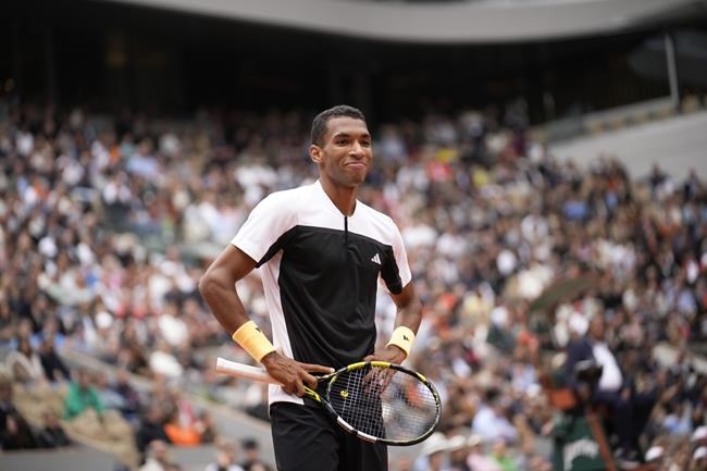 Alcaraz defeats Canada's Auger-Aliassime in fourth round at French Open | iNFOnews.ca Alcaraz defeats Canada's Auger-Aliassime in fourth round at French Open | iNFOnews.ca