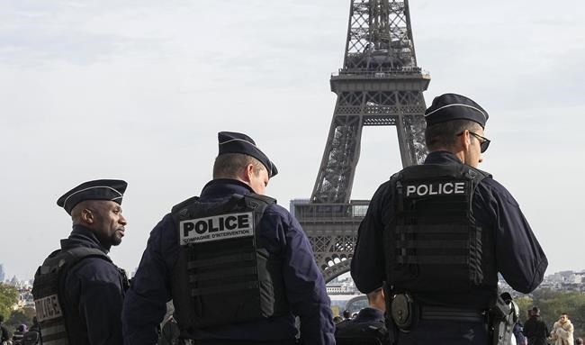 A Paris judge questions 3 men suspected of 'psychological violence' at Eiffel Tower | iNFOnews.ca