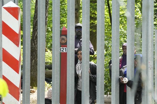 Polish soldier stabbed at the Belarus border dies of his injuries as pressure from migrants rises | iNFOnews.ca Polish soldier stabbed at the Belarus border dies of his injuries as pressure from migrants rises | iNFOnews.ca