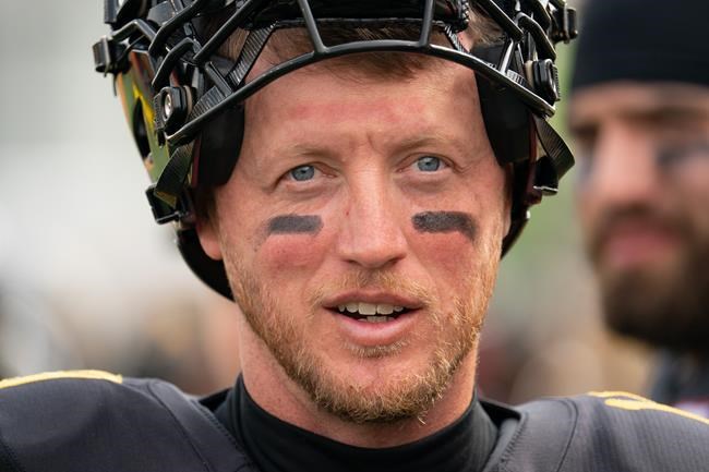 Veteran Bo Levi Mitchell returns to Calgary with Hamilton Tiger-Cats | iNFOnews.ca