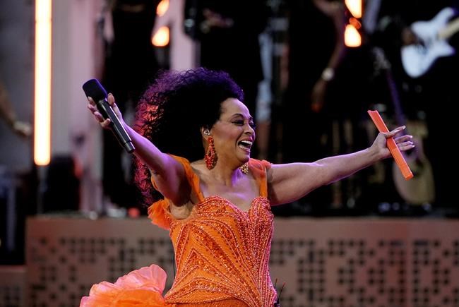 Diana Ross, Eminem and Jack White perform for thousands as former Detroit eyesore returns to life | iNFOnews.ca Diana Ross, Eminem and Jack White perform for thousands as former Detroit eyesore returns to life | iNFOnews.ca