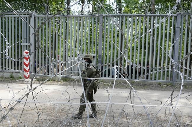 Poland honors soldier who was fatally stabbed by migrant at border with Belarus | iNFOnews.ca