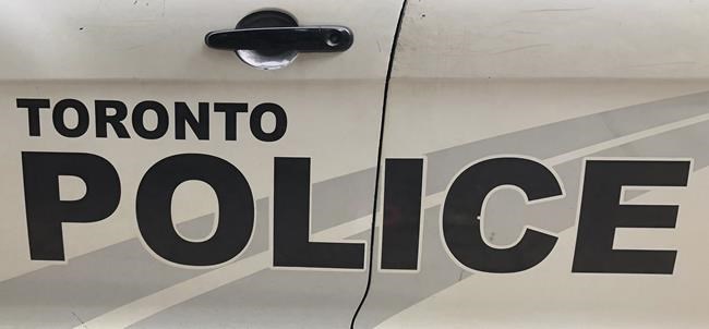Toronto constable charged in alleged sexual assault dating back more than a decade | iNFOnews.ca