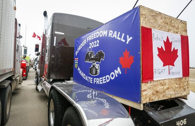Undercover Mountie questioned on whether she misinterpreted Coutts border protest | iNFOnews.ca