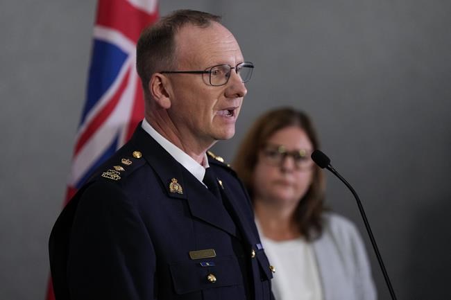 Police may never be able to talk to driver of bus in deadly collision in Manitoba | iNFOnews.ca